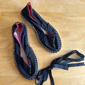 NEW Havaiana black ballet flats.